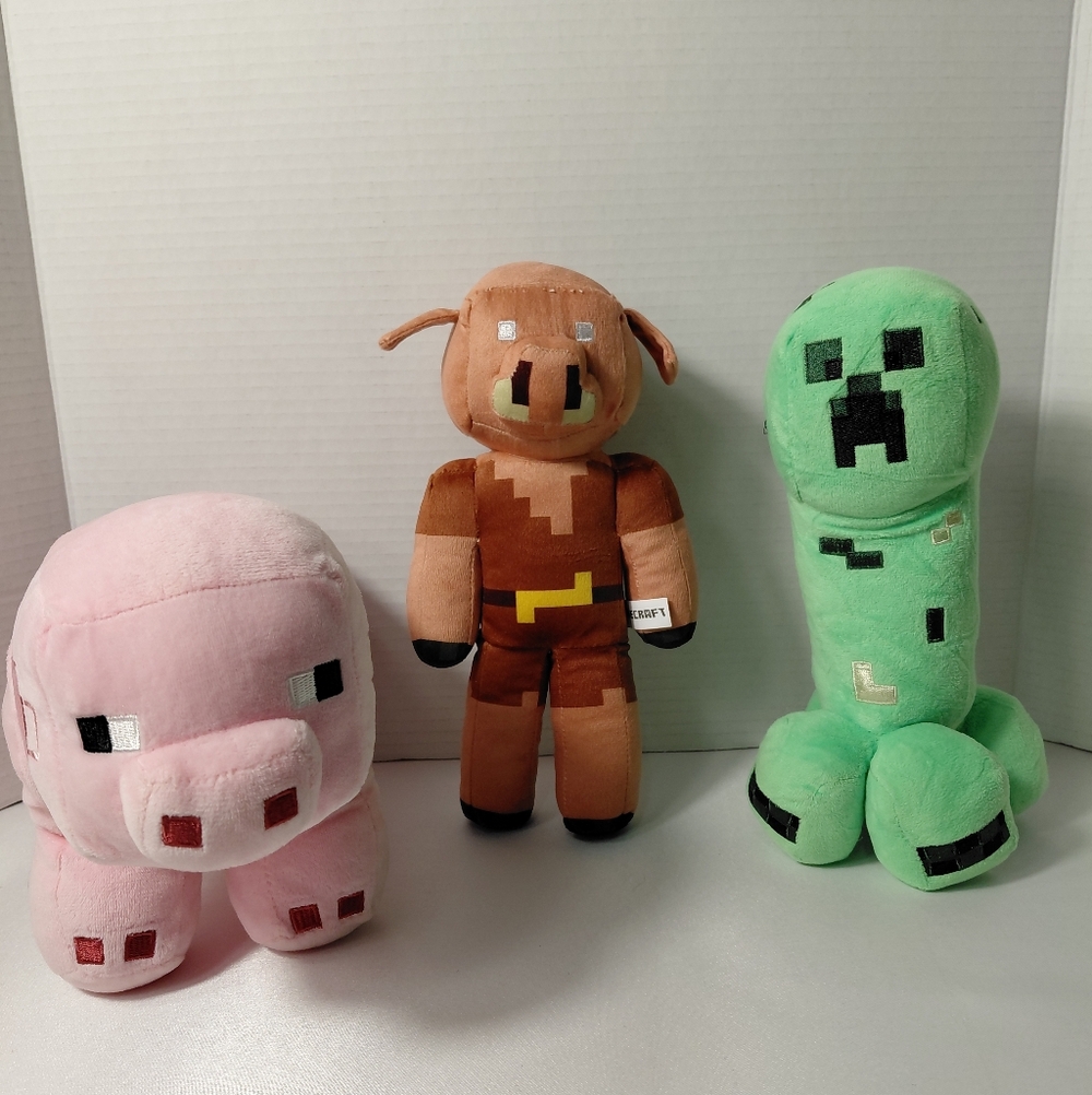 Minecraft Pixelated Plush Piglin, Creeper & Baby Pig Set
